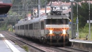 preview picture of video 'Trains en gare Saint Jean de Luz-Ciboure. Ter, Corail, BB7200, Traxx 186, marchandises...'