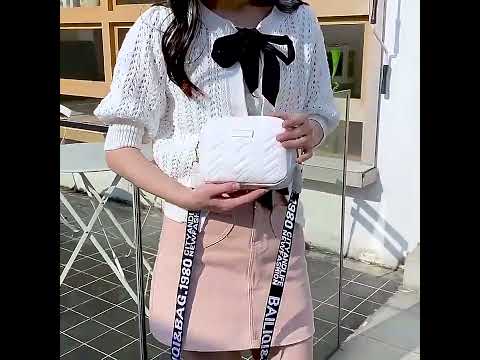 Стеганая мини-сумка "Волна". Женская кроссбоди на широком ремне. (Черная/Бежевая/Белая). - фото 1 - id-p2775465282