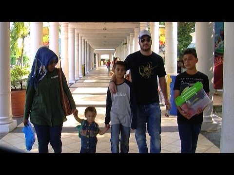 Jono Ajak Keluarga Liburan - Intens 10 Maret 2014