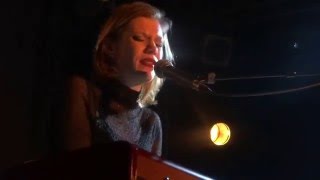 Trixie Whitley - New Frontiers (HD) Live In Paris 2015