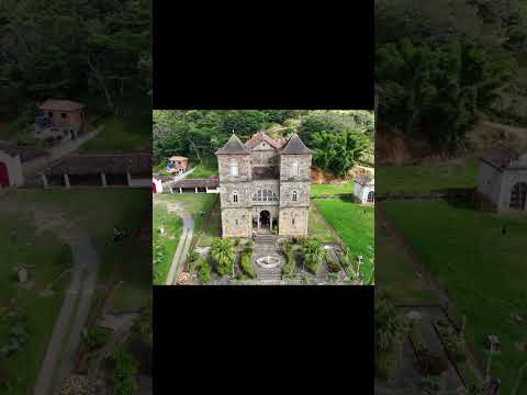 Voo de drone cinematográfico pela Igreja Matriz de São José das Três Ilhas, em Belmiro Braga – MG!