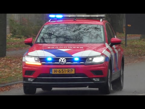 Tankautospuit 21-3131 en Officier van Dienst Brandweer 21-0091 met spoed naar de Kloosterstraat Oss