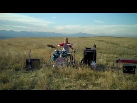 Nora Jane Struthers and The Party Line - Dreamin'