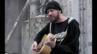 Pete Stewart from Grammatrain performs Damaged