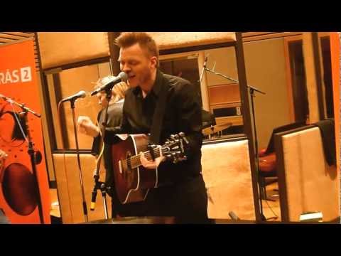 Jónas Sigurðsson og Ritvélar framtíðarinnar. Baráttusöngurinn