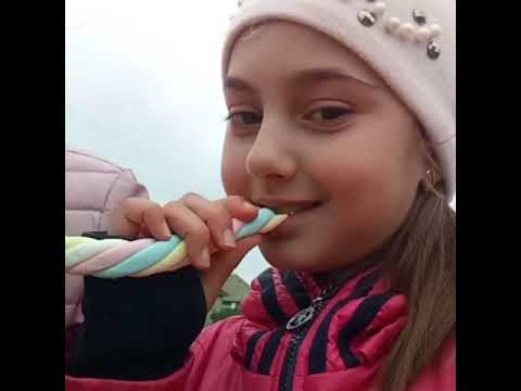 Влог//Первое видео с блогером？