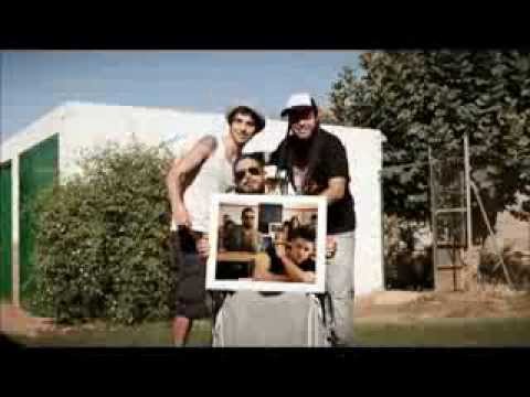 Malviviendo 3x03 - Modern Family intro