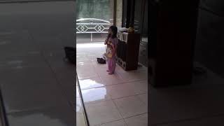 Download lagu Lagu paman datang mp3 Download lagu Lagu paman datang mp3