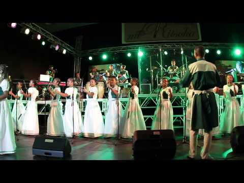Tana Gospel Choir - Lehibe Jehovah (Live)