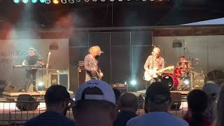 Wang Chung - I Never Want to Love You in a Half-Hearted Way (Des Moines, IA 8/18/22)