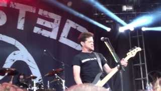 HD 1080p -  jason newsted - heroic dose - HEAVY MTL 2013 ( 3rd row)