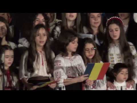 59 Rasuna cerul iar rasuna parohia Camposampiero   Concert de colinde Triveneto 4 Teatrul Ferrari Ca