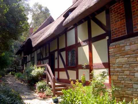 download lagu mp3 mp4 Anne Hathaway Cottage Perth, download lagu Anne Hathaway Cottage Perth gratis, unduh video klip Anne Hathaway Cottage Perth