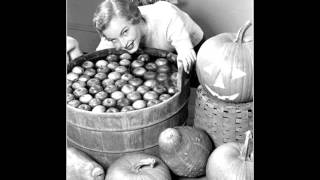 The Dinning Sisters - Shine On Harvest Moon (A Jazzy Halloween)