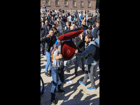 Protesters defy Albanian prime minister