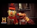Christmas Through The Decades The Terror Of Tickle Me Elmo History