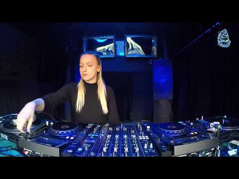 The Blue Oyster: Patrysja / 04.06 / 20 - 21