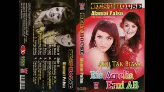 Download lagu Ria Amelia & Erni Ab - Best House 'Aku Tak Biasa' (Full Album Audio Kaset) mp3