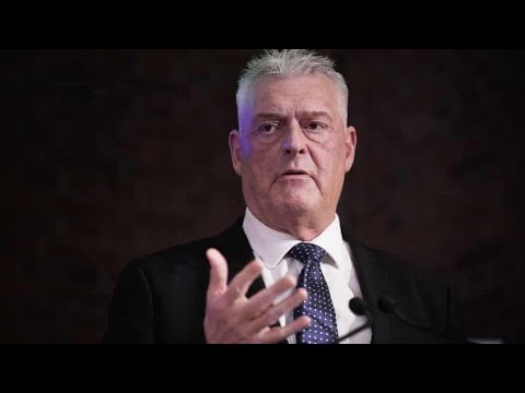 Lee Anderson Apologizes for Swearing at Parliament Guard