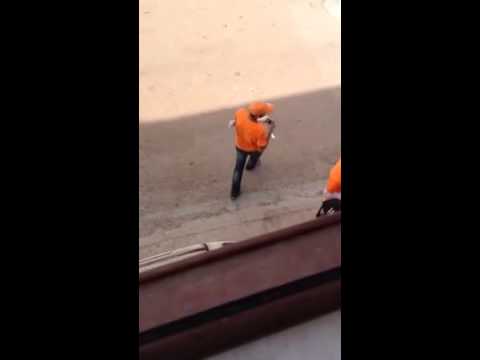 الاحزاب السياسية تستعين بقطاع الطرق في حملاتها