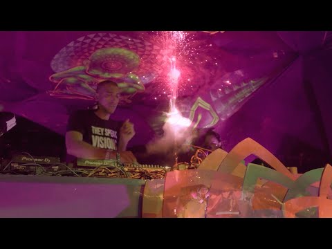 Astrix Reveilloz Aldeia Outro Mundo