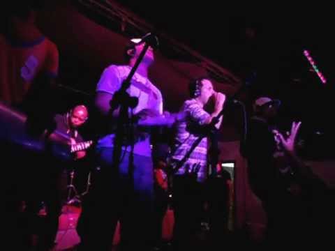 Ty Kerê - Em suas mãos