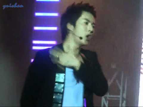 [FanCam] 110618 FantasticKpopJKT - Kim Hyung Joon - UR Man.mp4