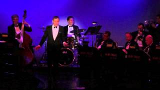 Best Frank Sinatra Impersonator Show - Oh You Crazy Moon