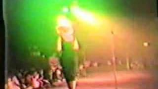 Maribell singing &quot;Roses are Red&quot;