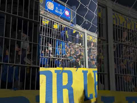 "Recibimiento de Los Guerreros - Rosario Central ante Corinthians en el Gigante de Arroyito" Barra: Los Guerreros &bull; Club: Rosario Central &bull; País: Argentina
