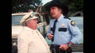 Download lagu Dukes of Hazzard-Rosco arrests boss Hogg mp3 Download lagu Dukes of Hazzard-Rosco arrests boss Hogg mp3