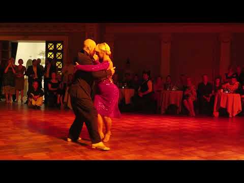 Alejandra Mantinan y Mariano Otero en "El abrazo de riga" VII Festival Internacional de Tango 2019