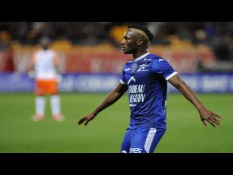 TIEMOKO KOITA & OUMOU DAMBA dans ADAMA NIANE 02