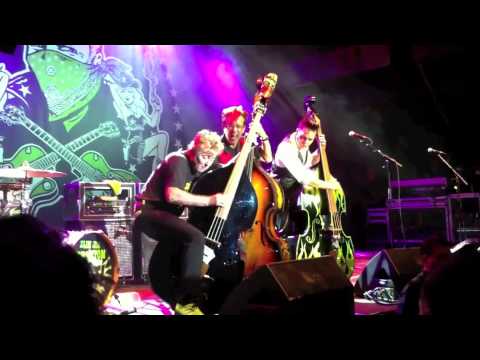 Brian Setzer 3-way Bass Solo