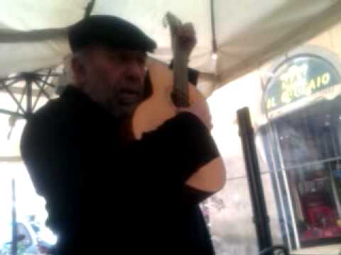 Pino Masi suona "Lotta Continua" @Pisa.