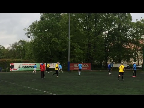 08.05 Gumzamet Fidasz (błękitne) - The Crazy Gang (żółte)