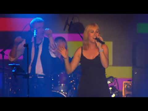 Eine Band Namens Wanda - Nicole den Uijl - Rolling In The Deep Cover