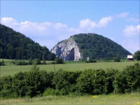 kostolec s čardášom