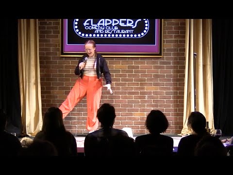 Nina Dicker opening for Gareth Reynolds!