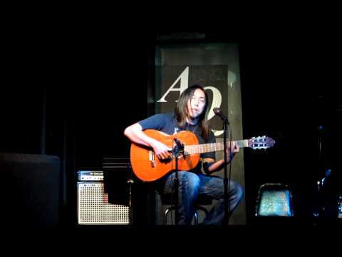 Alain Lee performing at AQ, Aug 29, 2011