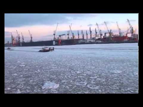 Winter im Hafen Hamburg 2012