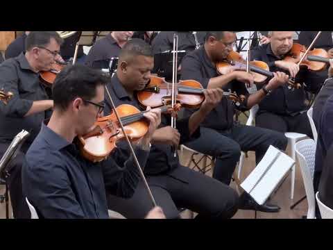 Hino 388 CCB - Na cidade Santa