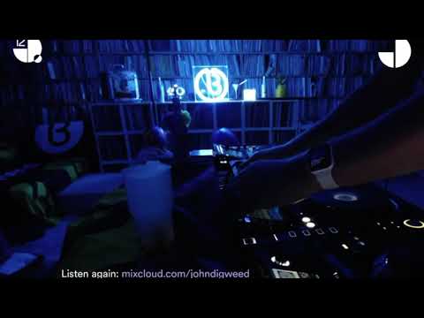 John Digweed plays Alejandro Paz & Local Suicide's "Peacock"