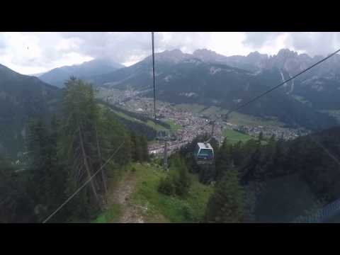 Discesa integrale cabinovia Agamatic "Pozza - Buffaure"; Pozza di Fassa (TN) 30/7/2016 (cableway)