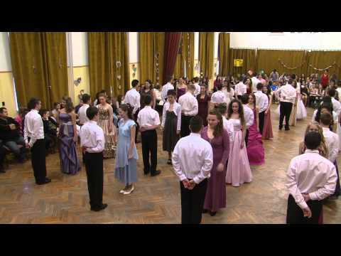 A nyolcadikosok keringője a központi iskola felsős farsangi bálján - 2014.02.14.