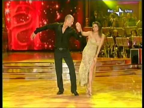 Ballando con le stelle Rumba Samanta Togni + Stefano Bettarini
