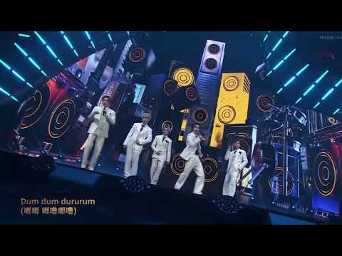 WayV BIG BANDS stage on Weibo Music Awards 2025