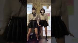 TikTok JK ミニスカ