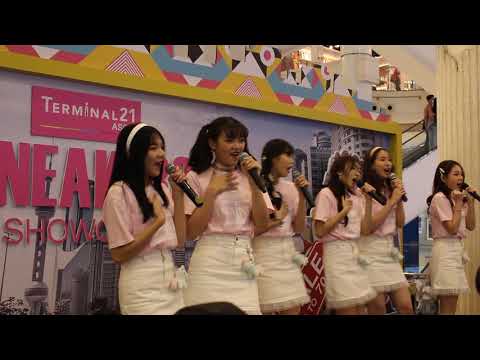 300820 Marry Go Sound Trainee : Daisy Daisy @ Sneakers Showcase - Terminal 21