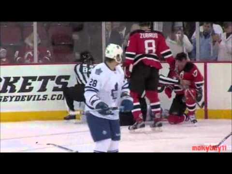 Ilya Kovalchuk vs Dion Phaneuf 26/12/2010
